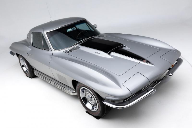 1967 Silver pearl Chevy Corvette Coupe