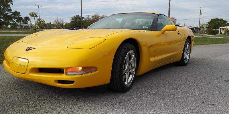 2000 Millennium Yellow Chevy Corvette Coupe
