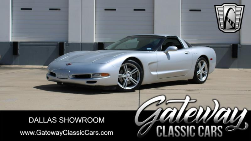 1998 Silver Chevy Corvette Coupe