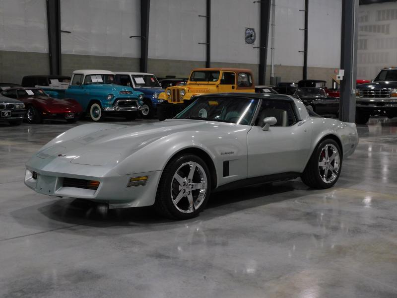 1982 Silver Chevy Corvette Coupe