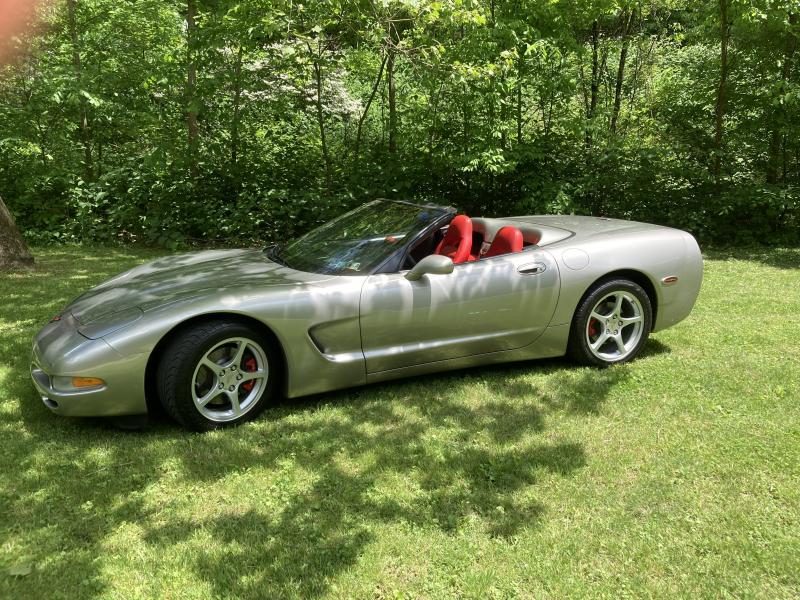2000 Convertible 6spd. Pewter/red