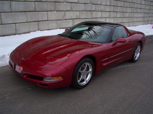 2001 Magnetic Red Met. Chevy Corvette Coupe
