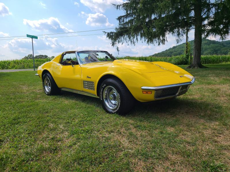 1971 Yellow Chevy Corvette T-Top