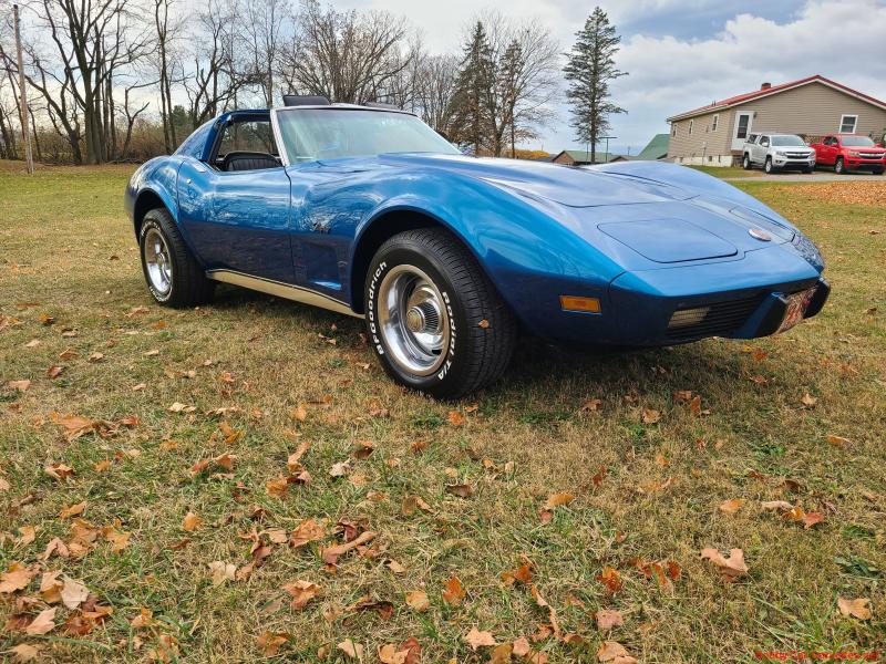 1976 Blue Chevy Corvette T-Top