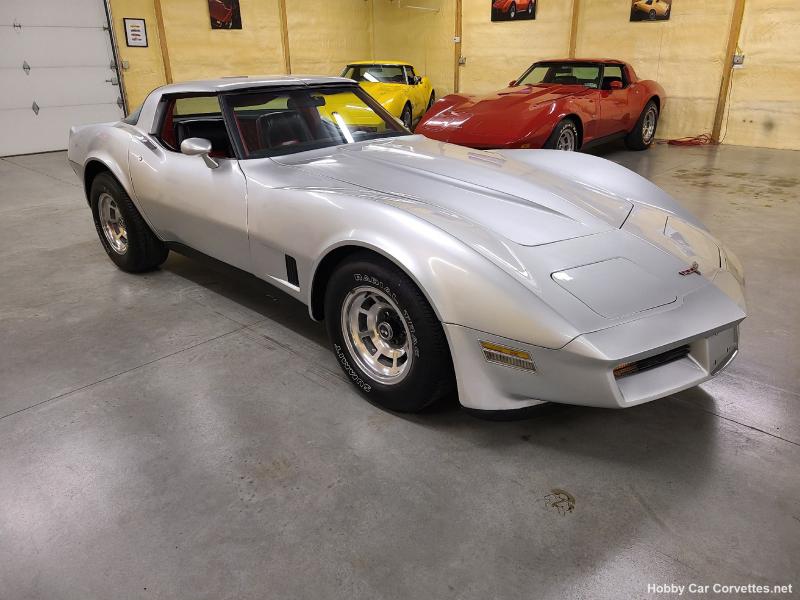 Black Friday Sale 1980 Silver Corvette