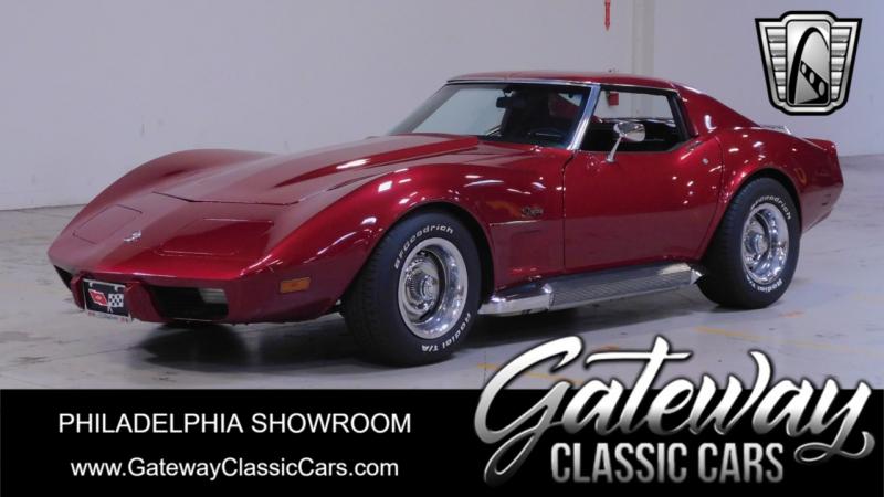 1975 MAROON Chevy Corvette T-Top