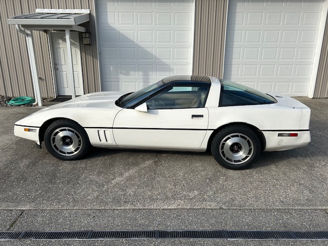 1984 White Chevy Corvette Coupe