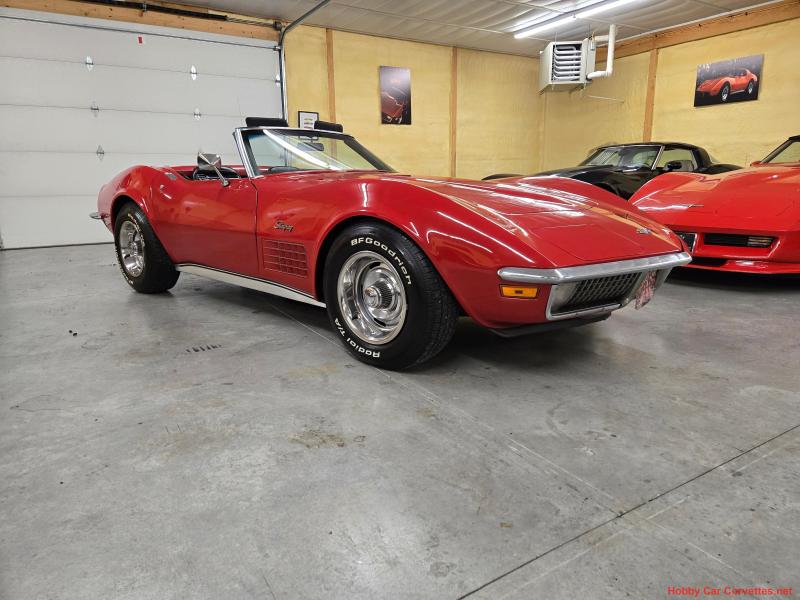 1971 Red Chevy Corvette T-Top