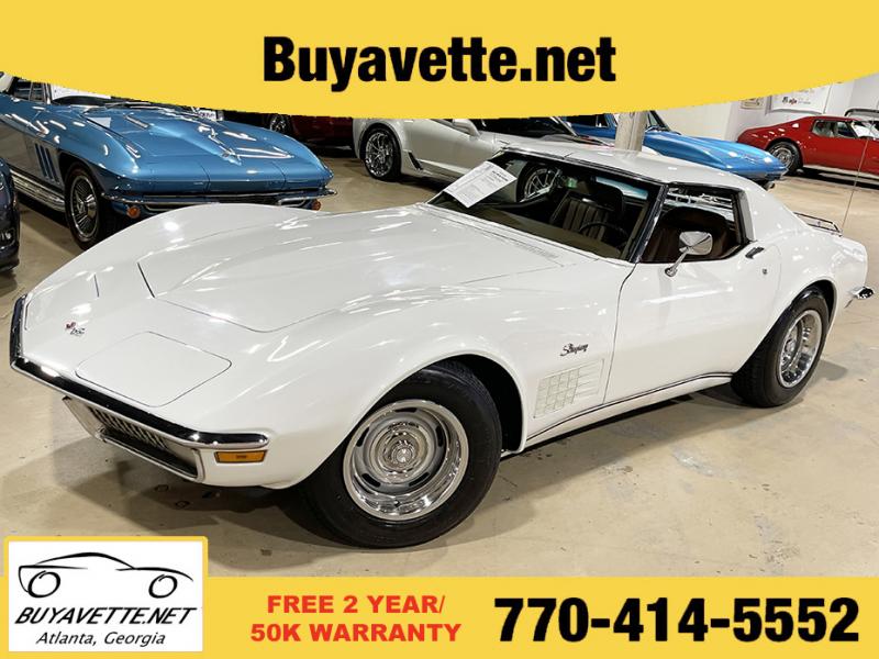 1971 White Chevy Corvette Coupe