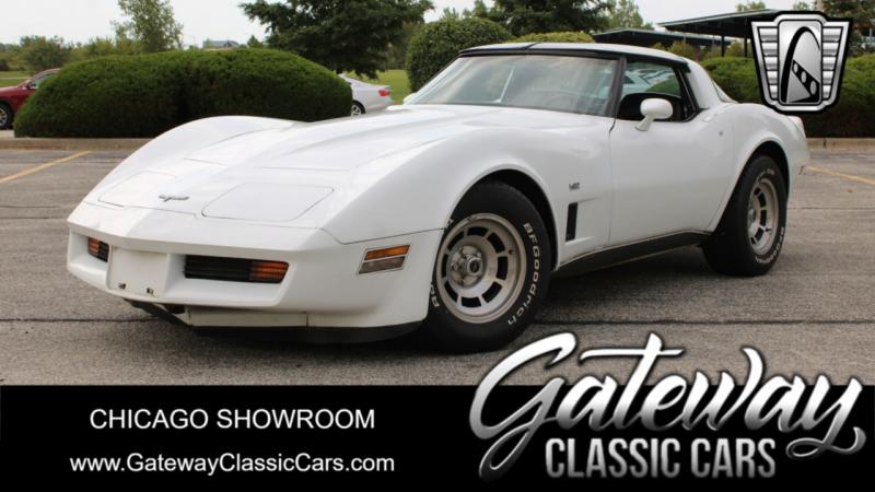 1980 White Chevy Corvette Coupe