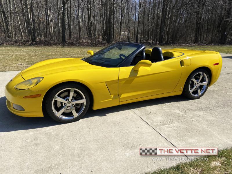 2009 Velocity Yellow Chevy Corvette Convertible 2009 Velocity Yellow Chevy Corvette Convertible
