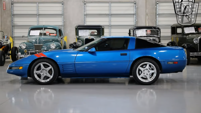 1992 Blue Chevy Corvette Coupe 1992 Blue Chevy Corvette Coupe