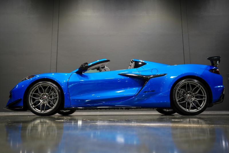 2024 RIPTIDE BLUE M Chevy Corvette Coupe