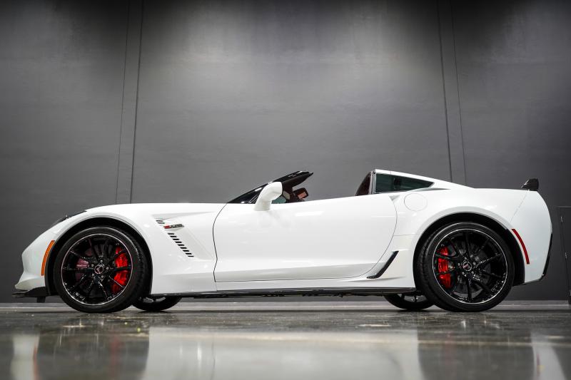 2017 ARCTIC WHITE Chevy Corvette Coupe