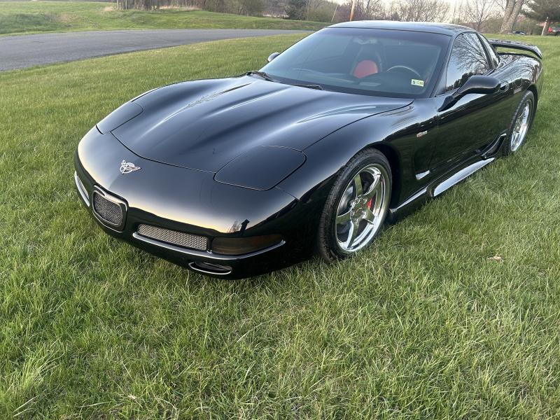 2003 Black Chevy Corvette Coupe 2003 Black Chevy Corvette Coupe