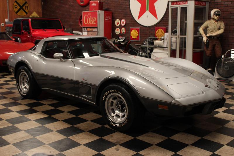 Silver 1978 Corvette Coupe id:90200