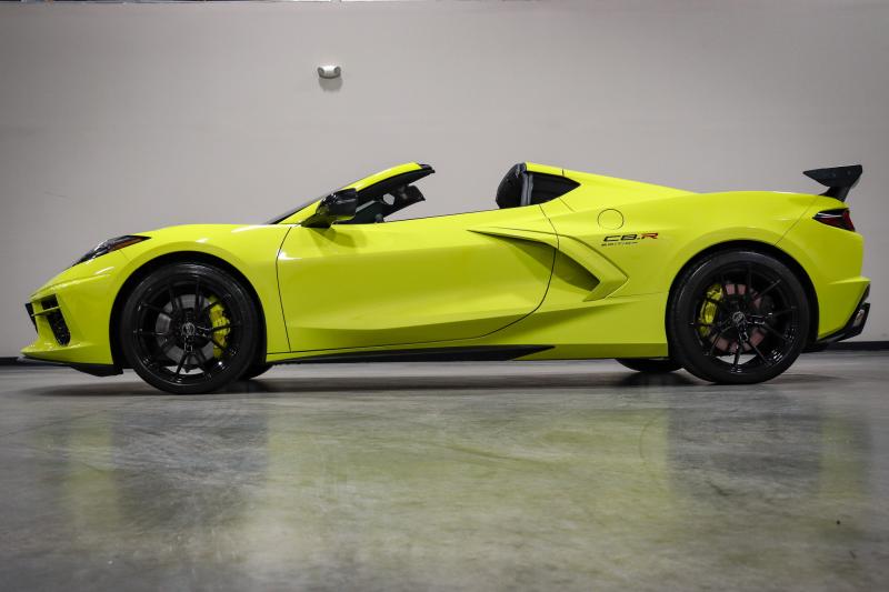 2022 ACCELERATE YELLOW Chevy Corvette Coupe