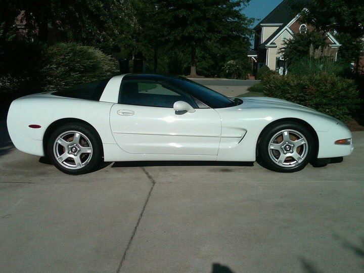 1997 Arctic White Chevy Corvette Coupe